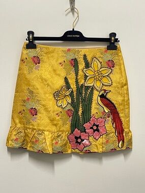 Gucci Yellow Jaquard Mini Skirt Ornate Embroidery, Crystals, Silk IT 40 / SZ Sm